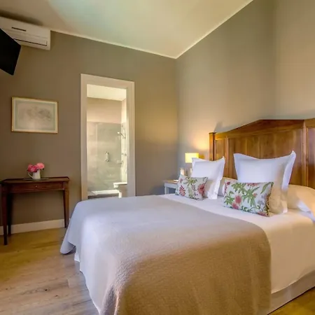 Bed & Breakfast L'hort De Sant Cebria Torroella de Fluviá